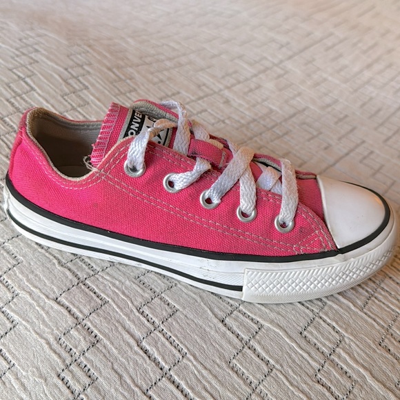 Converse - Picture 7 of 11